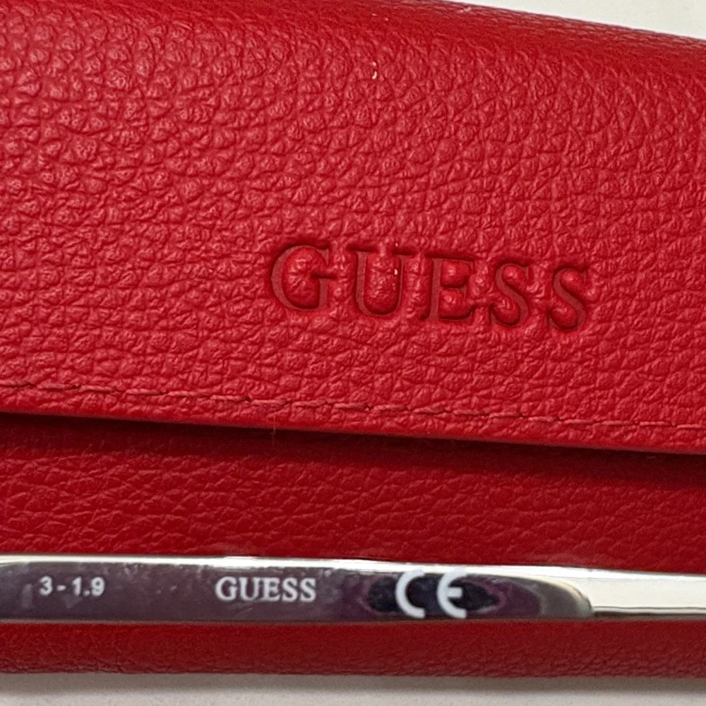 GUESS Women's Black and Silver Sunglasses with Red Case - Picture 6 of 9